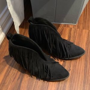 Black fringe booties